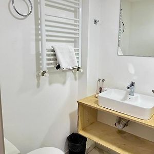 Budget King Room